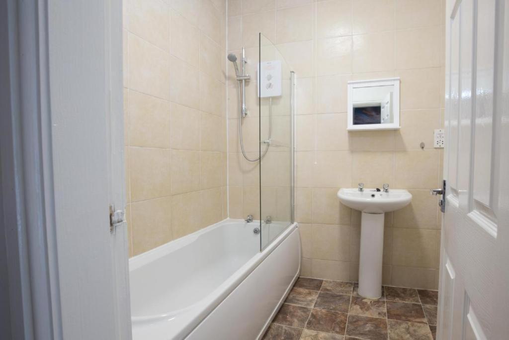 Grosvenor Hotel Rugby Bagian luar foto