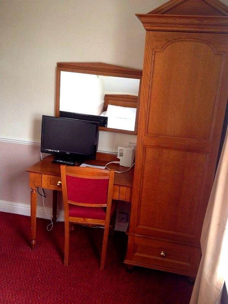Grosvenor Hotel Rugby Bagian luar foto