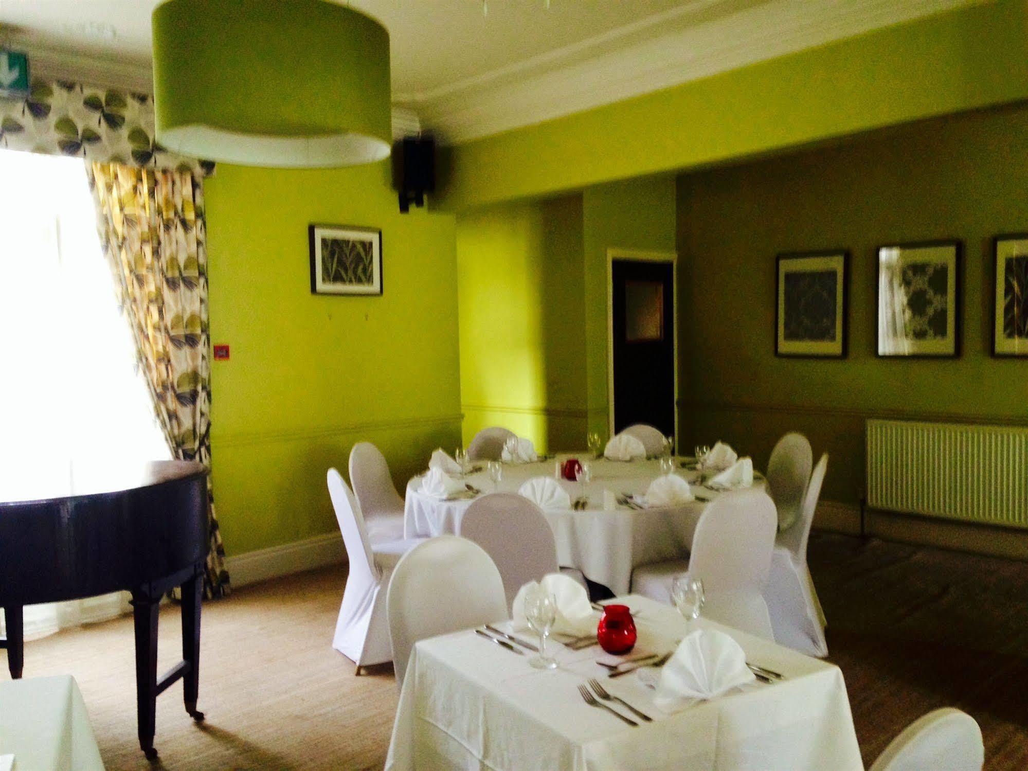 Grosvenor Hotel Rugby Bagian luar foto