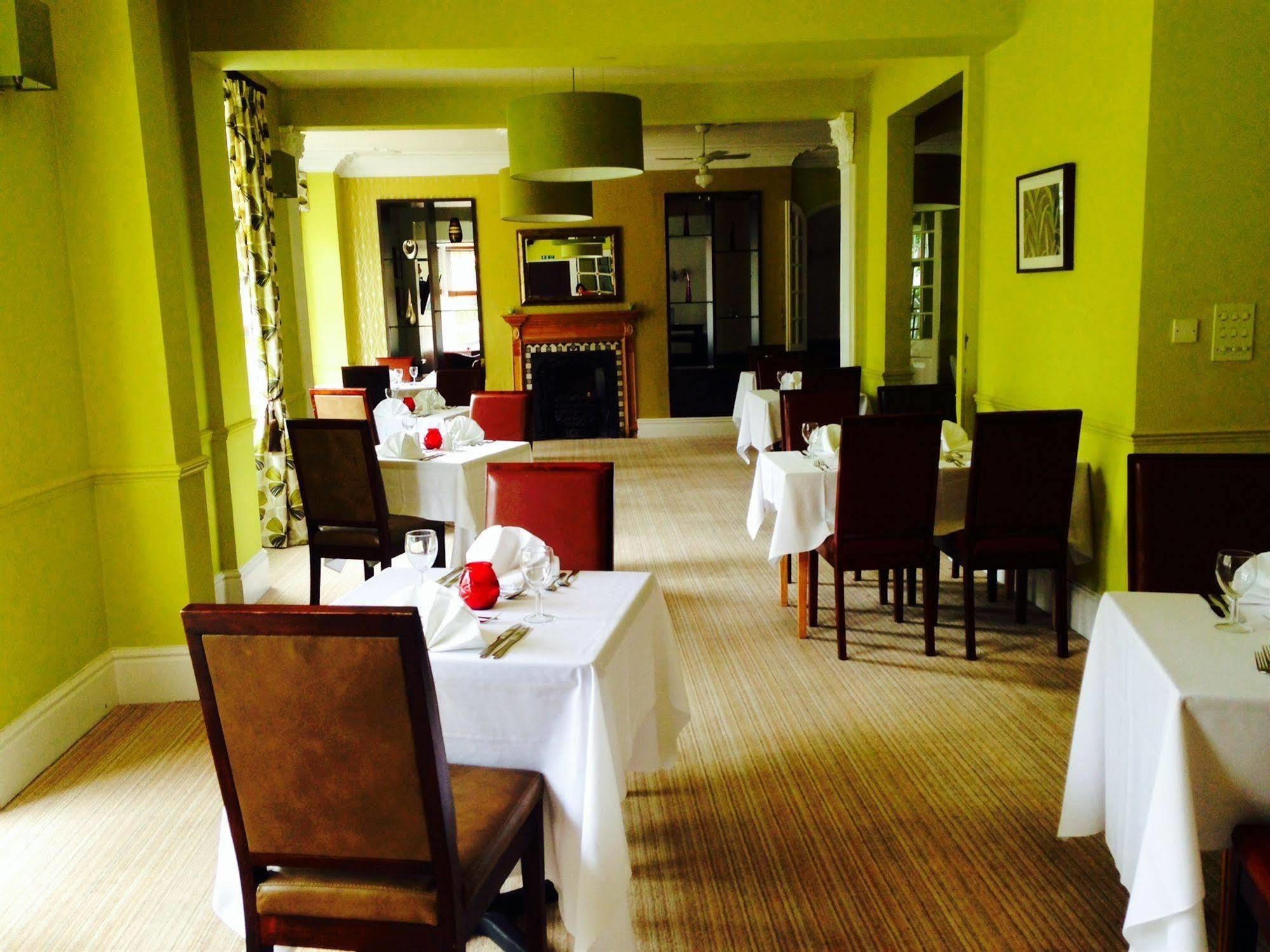 Grosvenor Hotel Rugby Bagian luar foto