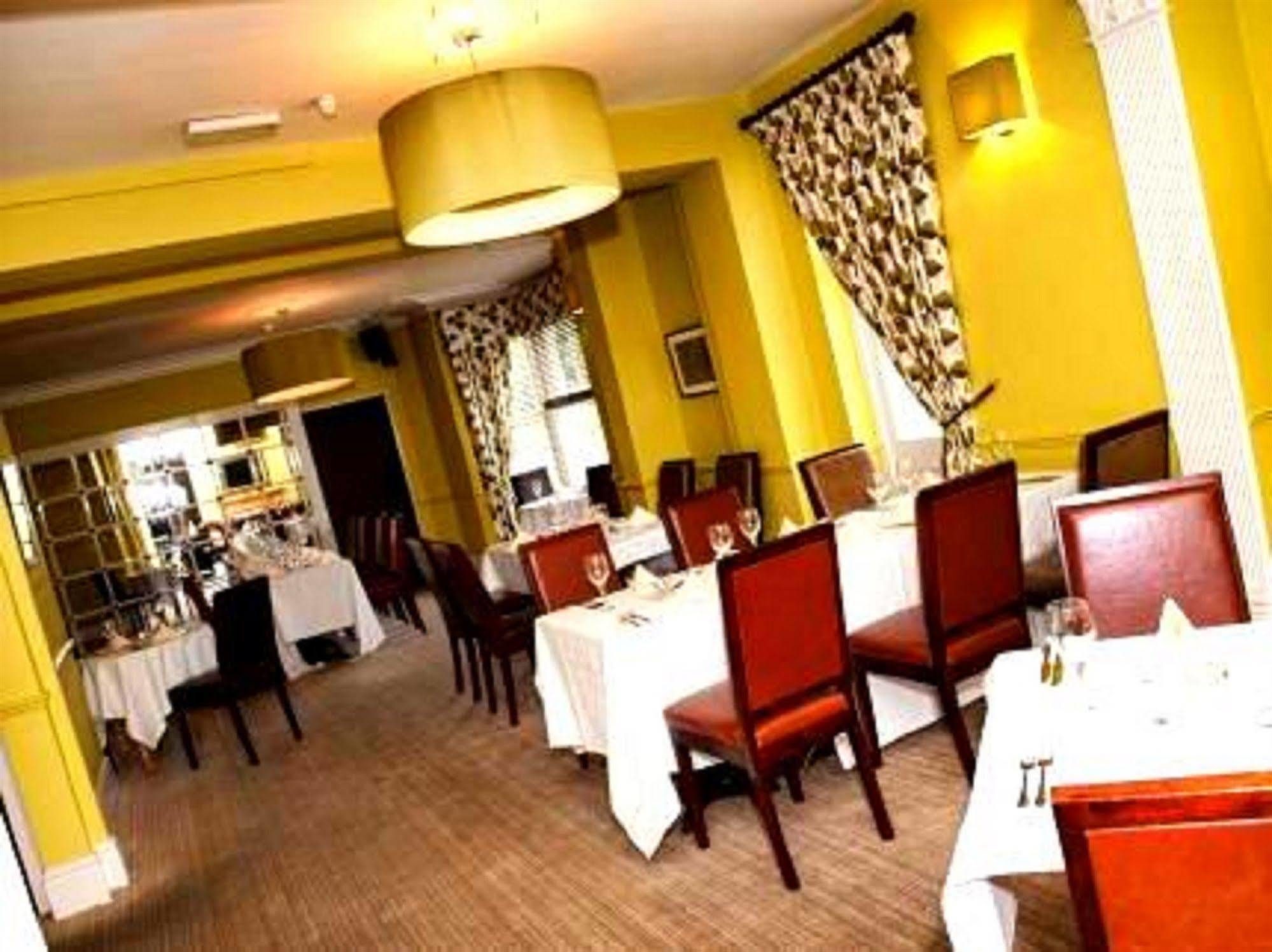 Grosvenor Hotel Rugby Bagian luar foto